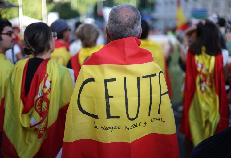 Tisuće tisuća na ulicama Madrida! Oporba traži pad Sancheza: ‘On je sluga Maroka!’