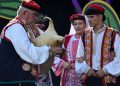 Raskoš tradicijske kulture: 62 folklorne skupine i konjanici prošli ulicama Vinkovaca