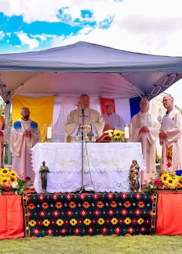 Svečanost u Mannheimu: Vlč. Robert Ružić proslavio 40 godina svećeništva i 15 godina službe u misiji