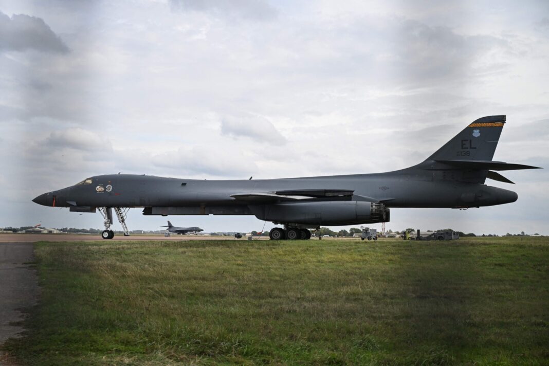 Alarm u Britaniji: Amerikanci nakon indicija da Iran planira napad na zračnu bazu Fairford povukli B-1 bombardere Alarm u Britaniji: Amerikanci nakon indicija da Iran planira napad na zračnu bazu Fairford povukli B-1 bombardere