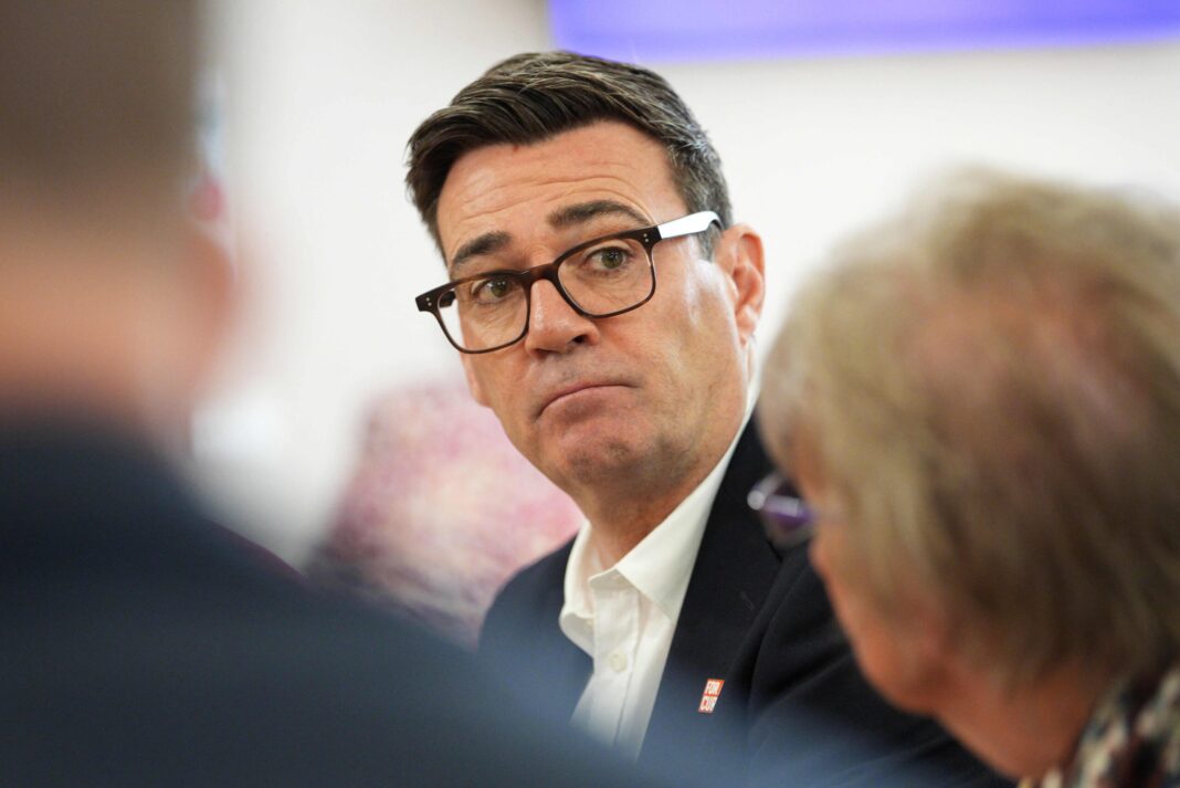 Žestok okršaj u Londonu! Kemi Badenoch optužila premijera: “Razmontira Brexit i otkriva sve karte EU-u!” Žestok okršaj u Londonu! Kemi Badenoch optužila premijera: “Razmontira Brexit i otkriva sve karte EU-u!”