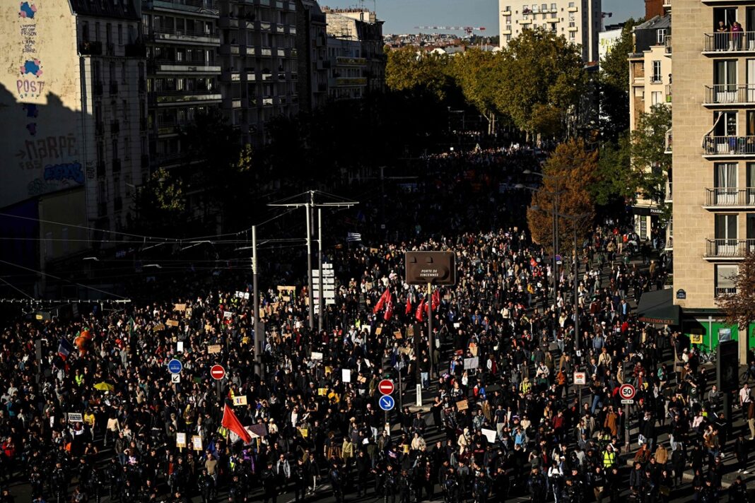 Treći val masovnih prosvjeda potresa Francusku: Na ulicama stotine tisuća ljudi, angažirano 70.000 policajaca i uveden policijski sat
